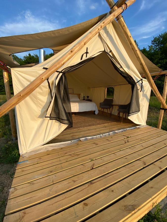 Отель Off Map Glamping Саут-Хейвен Экстерьер фото