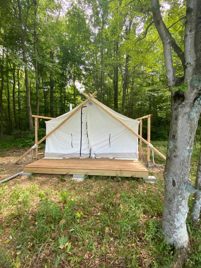 Отель Off Map Glamping Саут-Хейвен Экстерьер фото