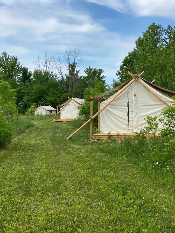 Отель Off Map Glamping Саут-Хейвен Экстерьер фото