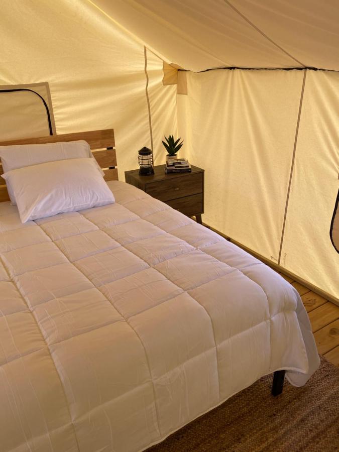 Отель Off Map Glamping Саут-Хейвен Экстерьер фото