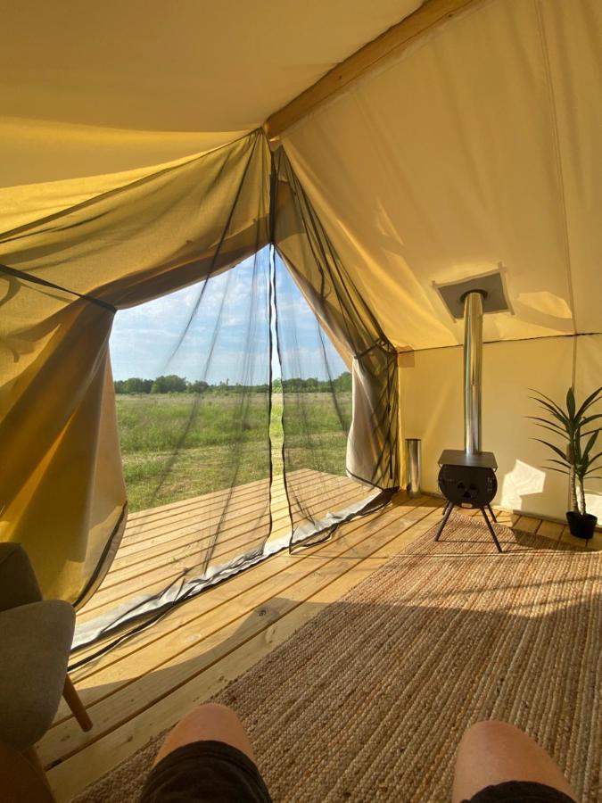 Отель Off Map Glamping Саут-Хейвен Экстерьер фото
