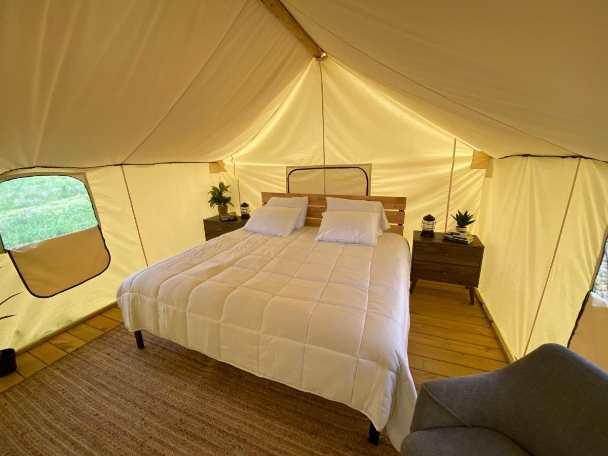 Отель Off Map Glamping Саут-Хейвен Экстерьер фото
