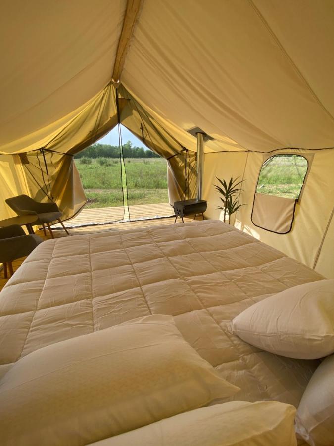 Отель Off Map Glamping Саут-Хейвен Экстерьер фото